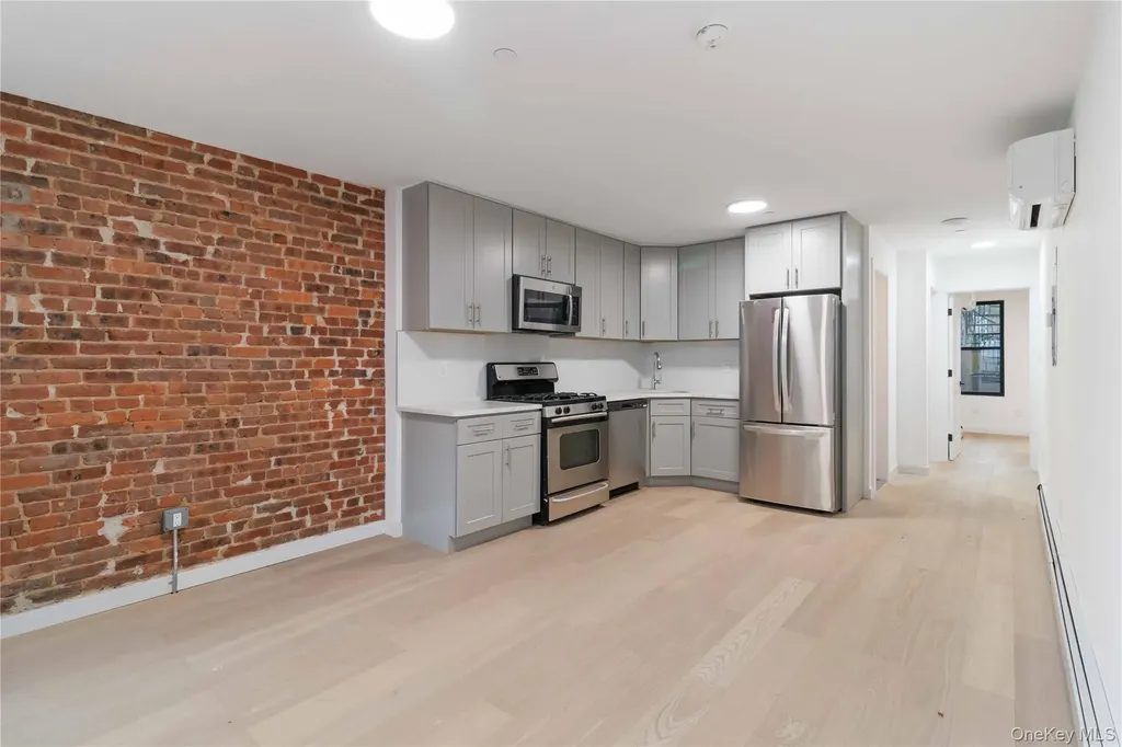 725 Quincy Street Brooklyn NY 11221
