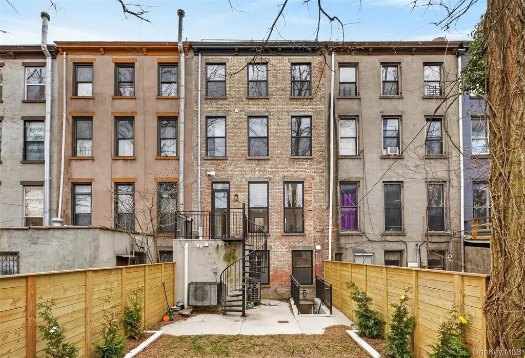 725 Quincy Street Brooklyn NY 11221