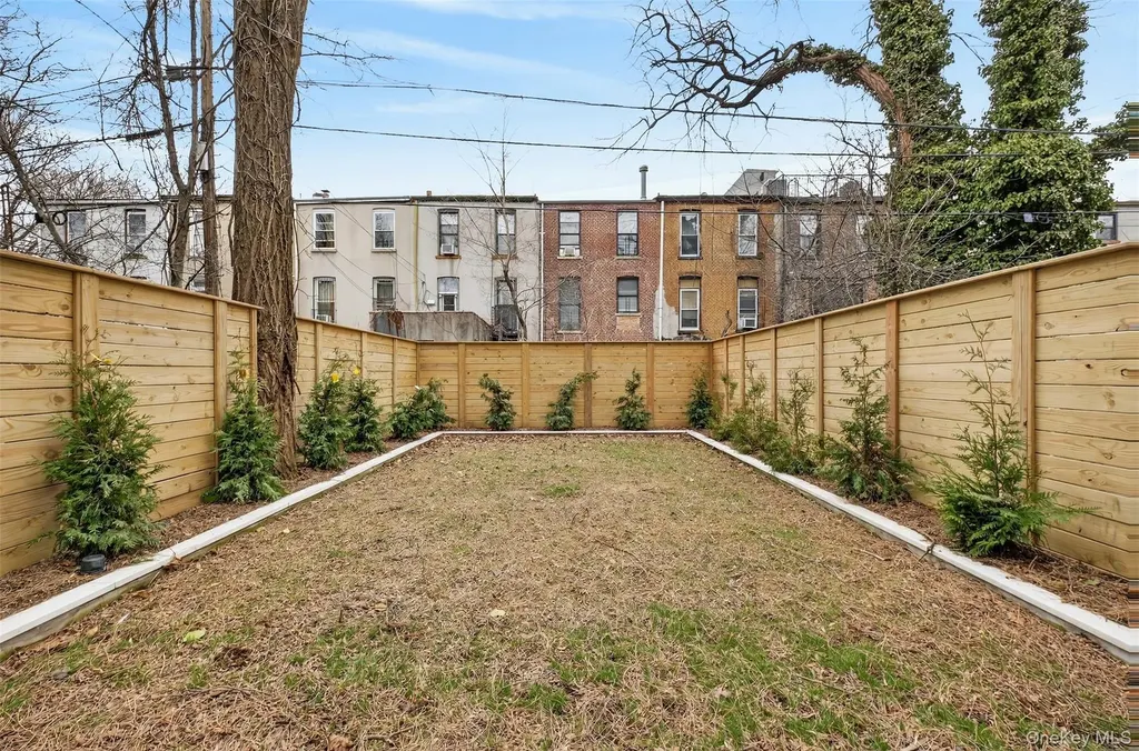 725 Quincy Street Brooklyn NY 11221