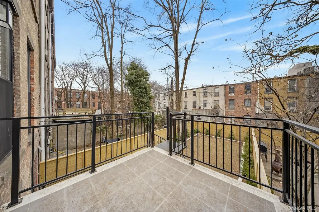 725 Quincy Street Brooklyn NY 11221