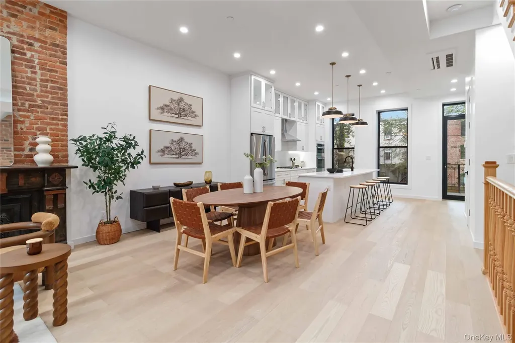 725 Quincy Street Brooklyn NY 11221