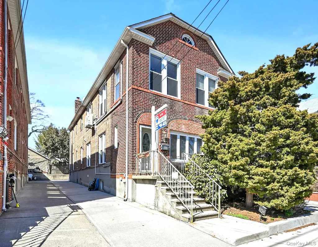 29-42 164th Street Flushing NY 11358