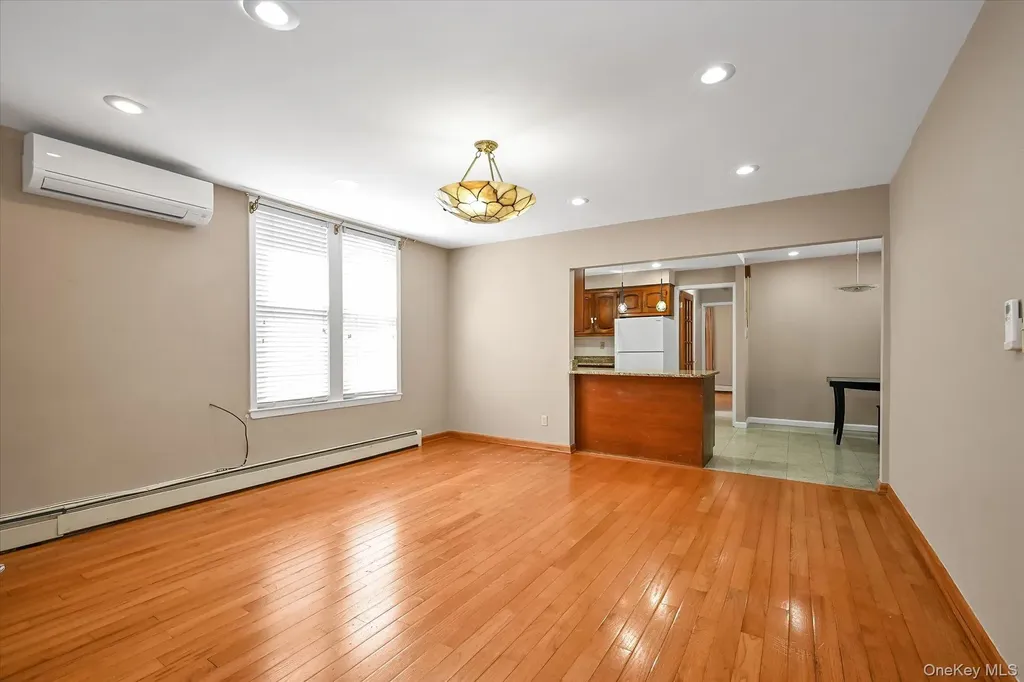29-42 164th Street Flushing NY 11358