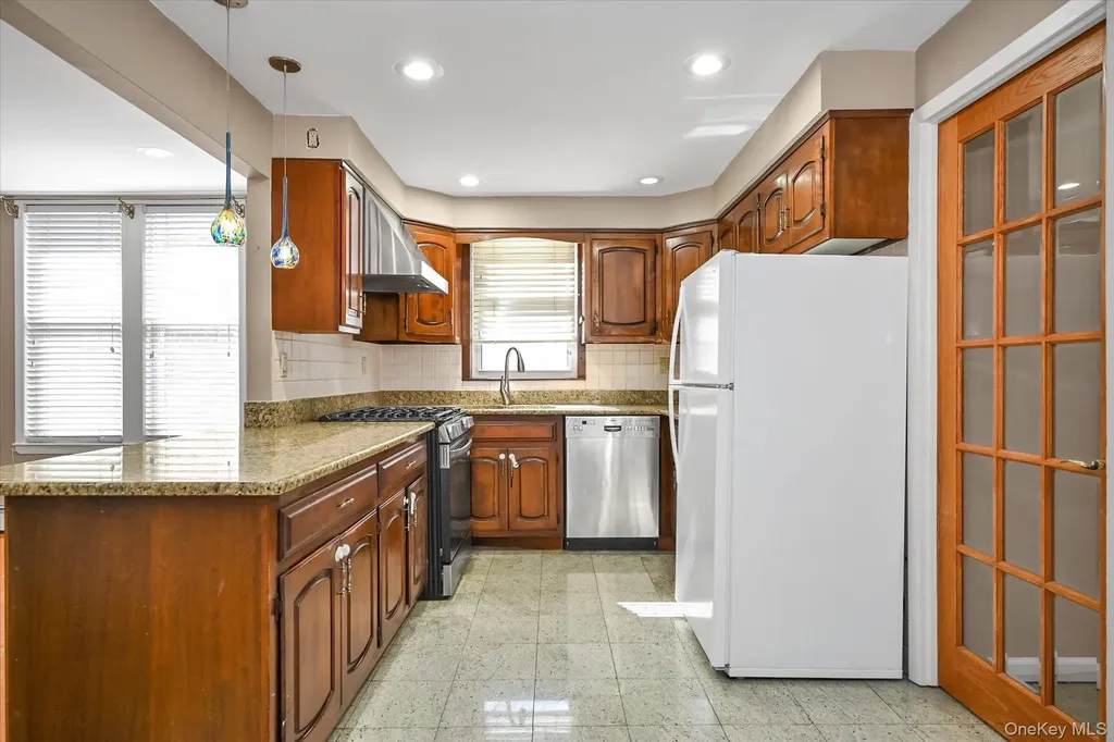 29-42 164th Street Flushing NY 11358