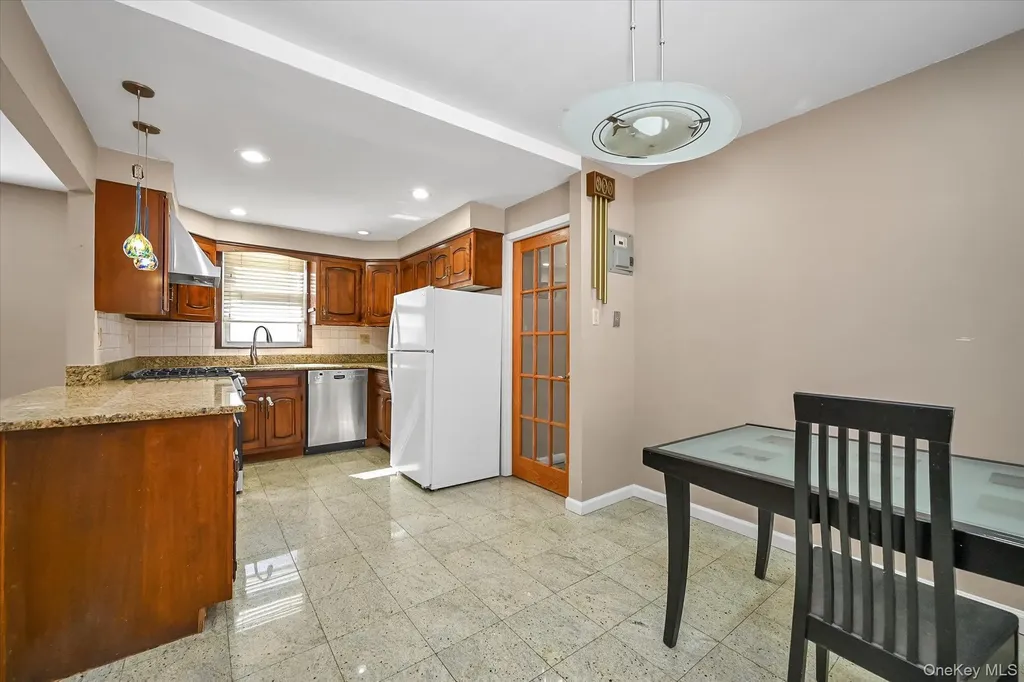 29-42 164th Street Flushing NY 11358