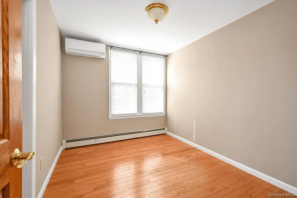 29-42 164th Street Flushing NY 11358