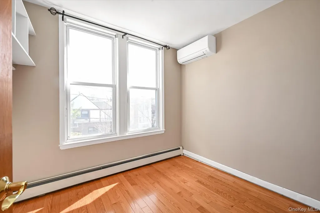 29-42 164th Street Flushing NY 11358