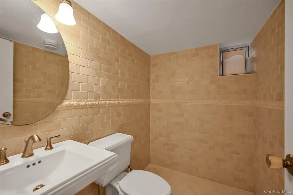 29-42 164th Street Flushing NY 11358