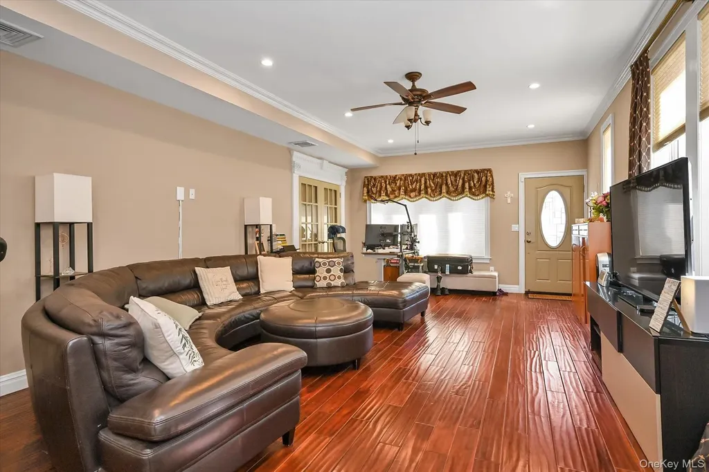 29-42 164th Street Flushing NY 11358