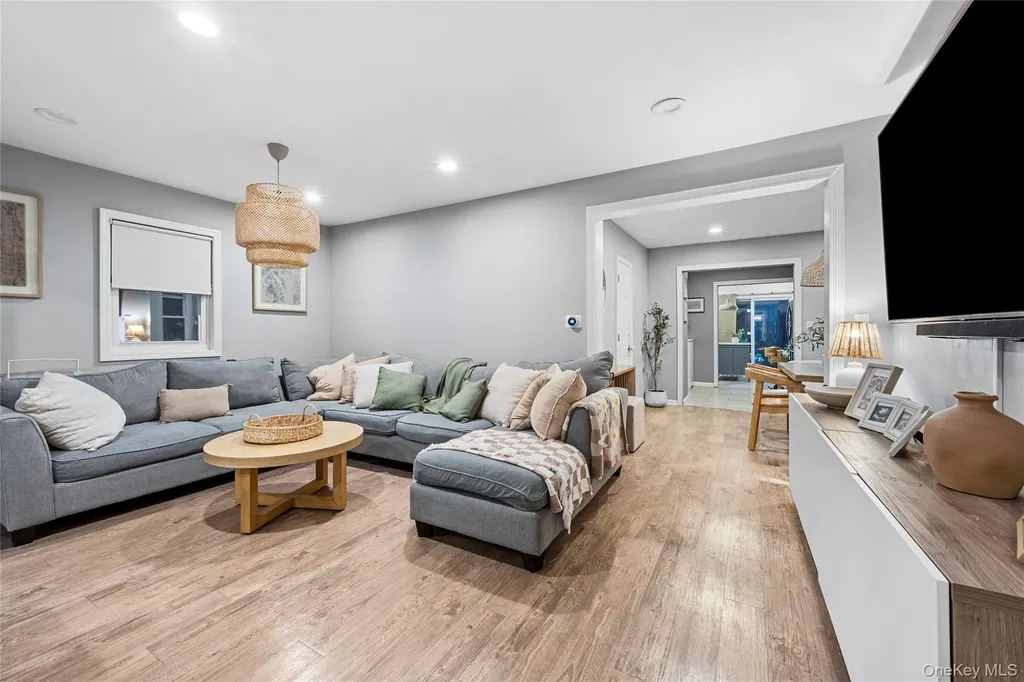 251 Forest Avenue Lynbrook NY 11563