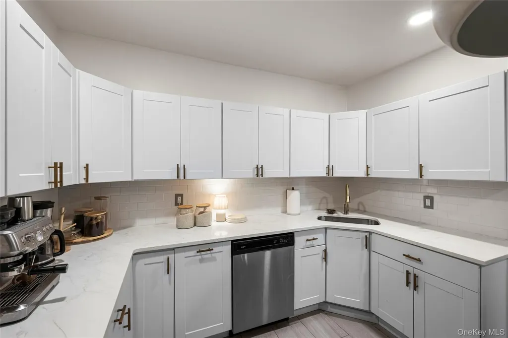 251 Forest Avenue Lynbrook NY 11563