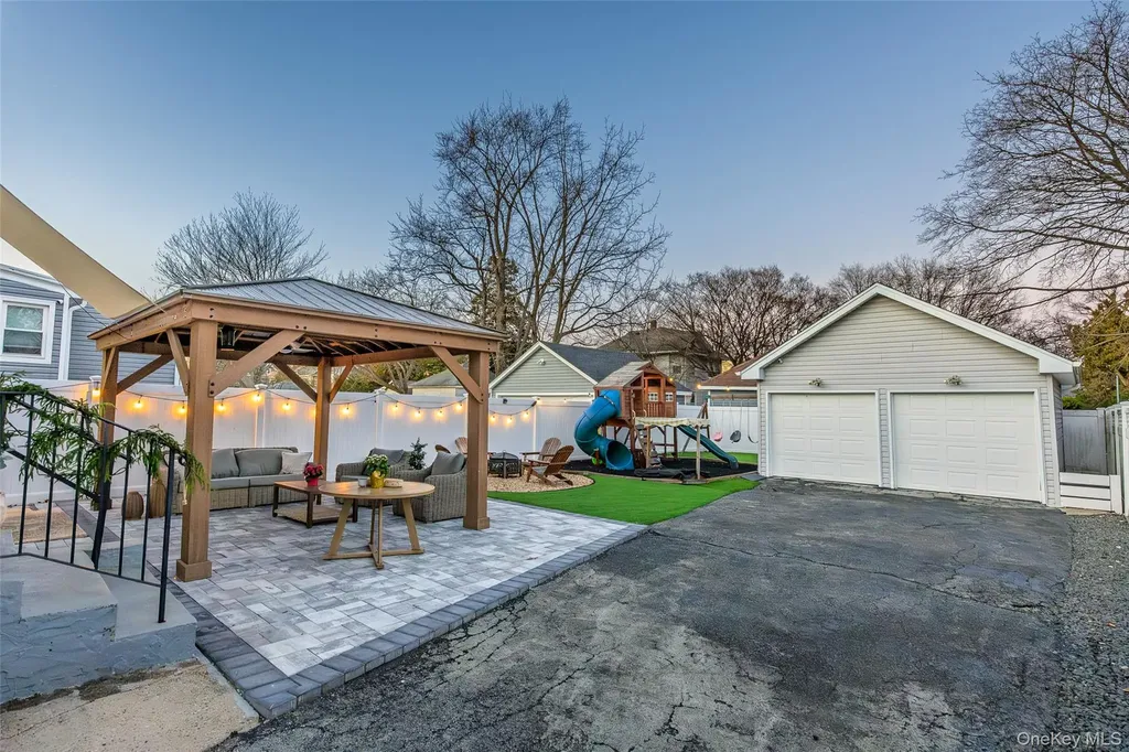 251 Forest Avenue Lynbrook NY 11563