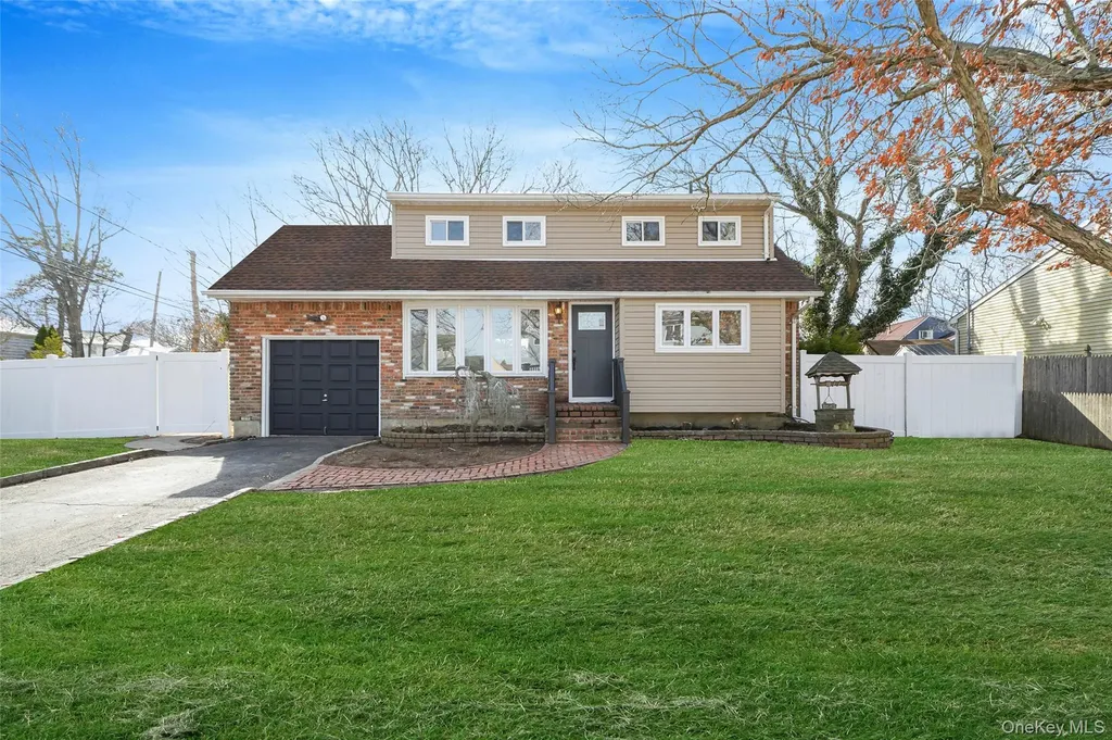 8 Elwood Road Centereach NY 11720