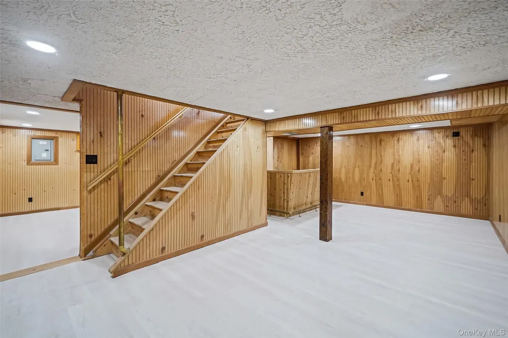 8 Elwood Road Centereach NY 11720
