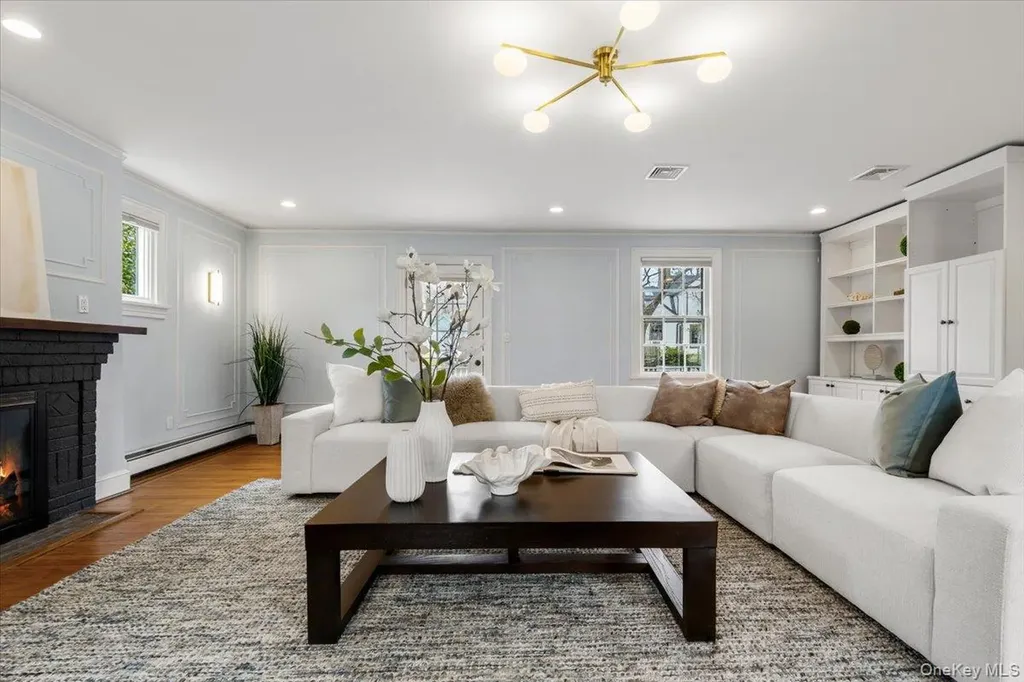 12 Robin Hill Road Scarsdale NY 10583