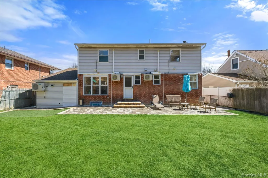25 Leonard Road Syosset NY 11791