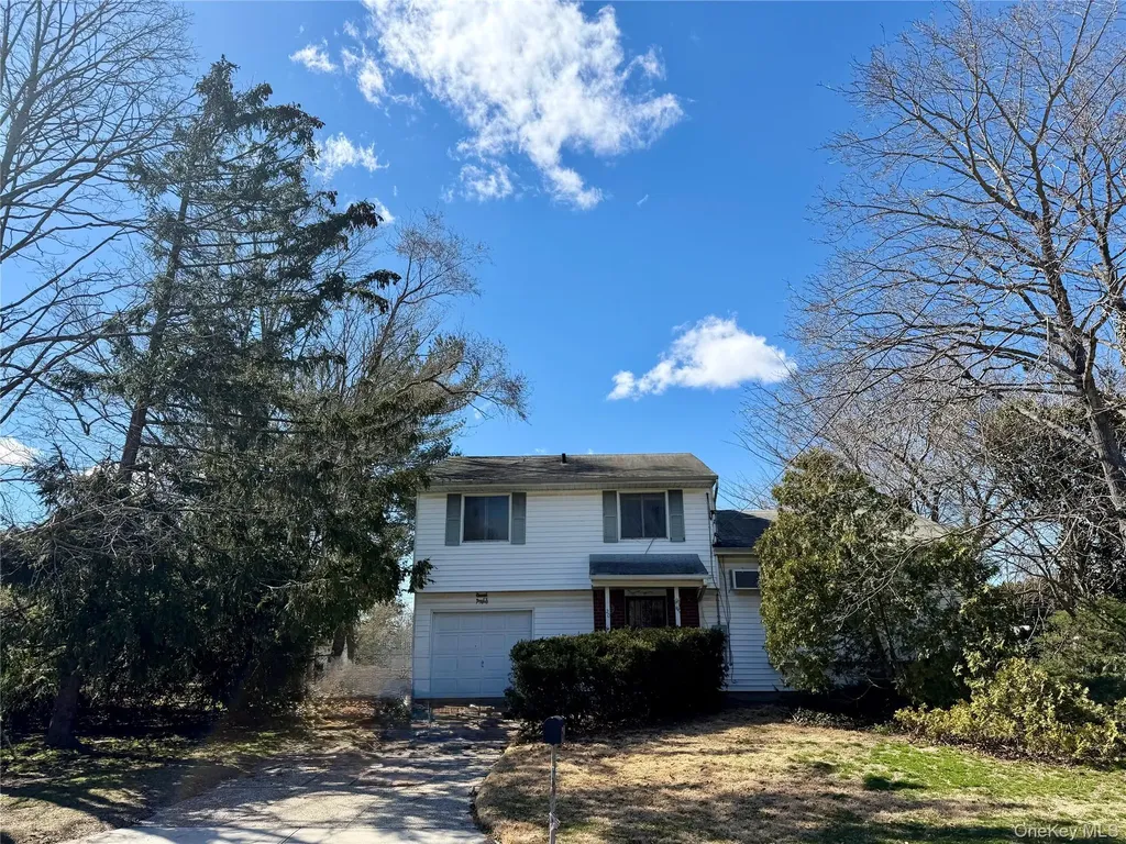 20 Catherine Drive Selden NY 11784