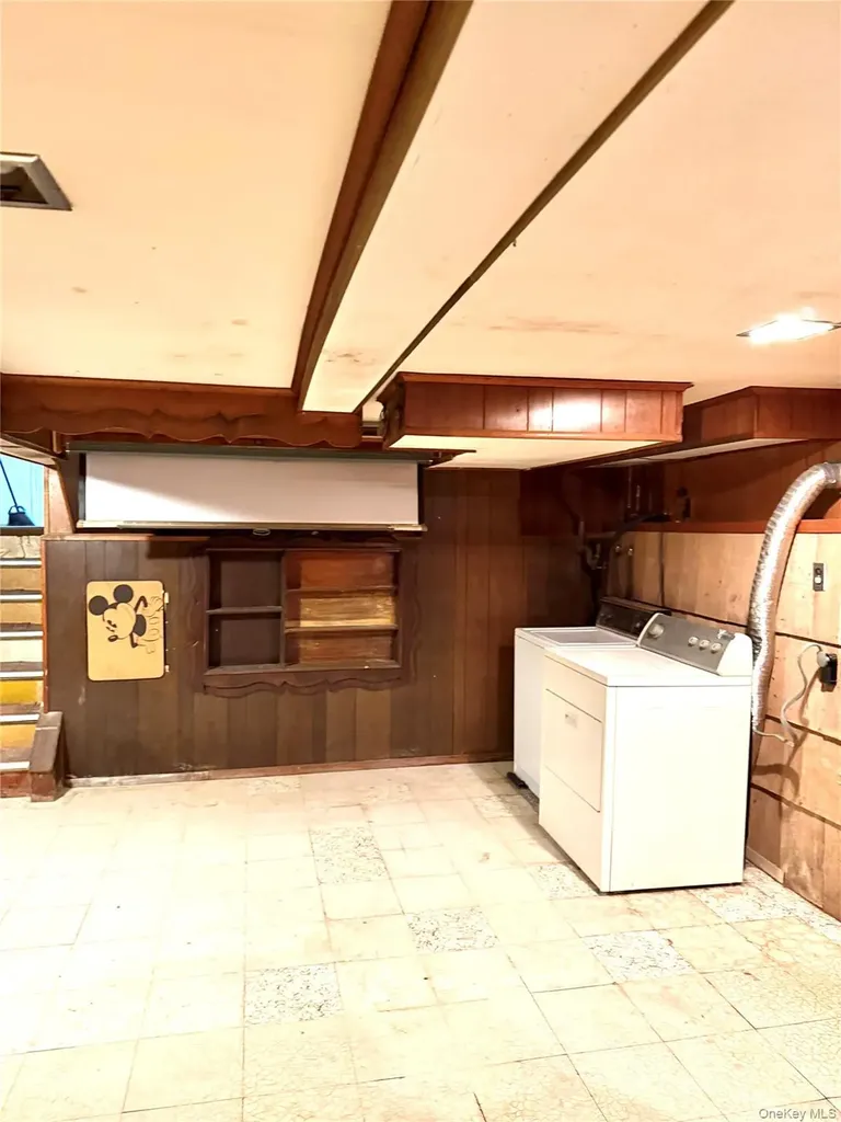 20 Catherine Drive Selden NY 11784