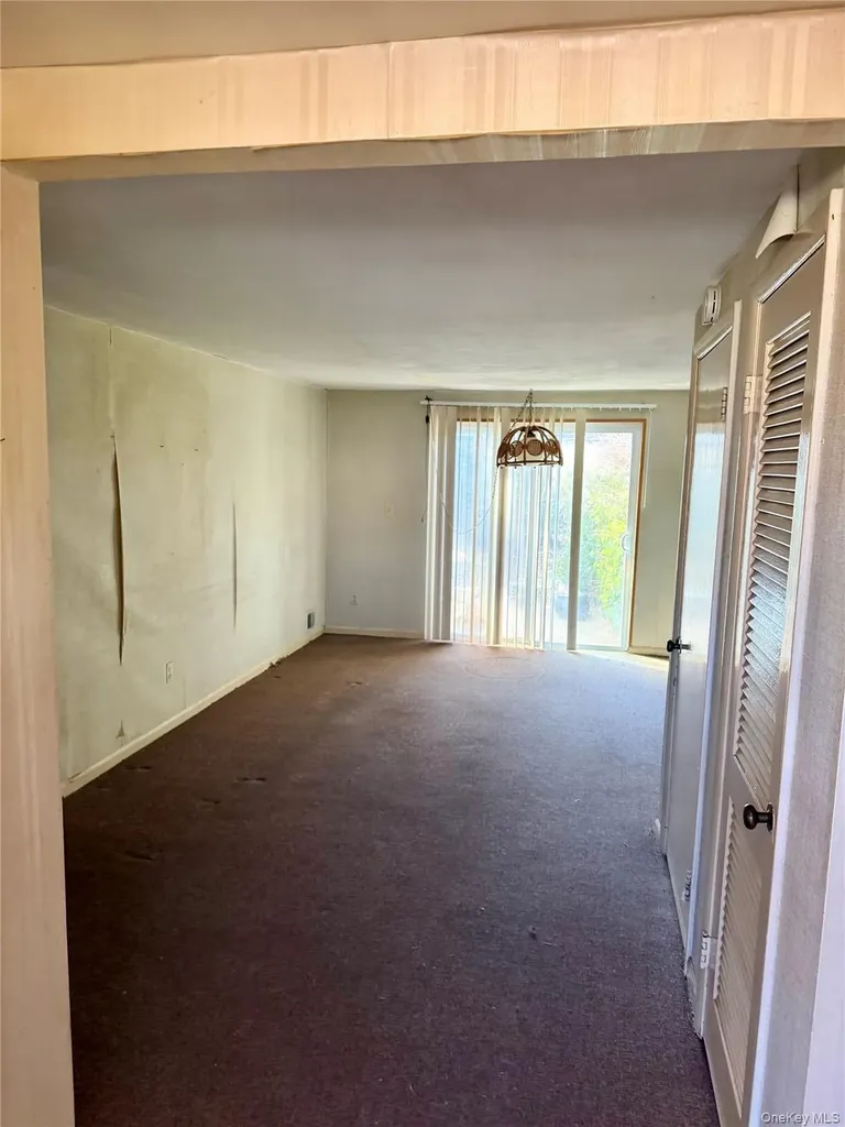 20 Catherine Drive Selden NY 11784