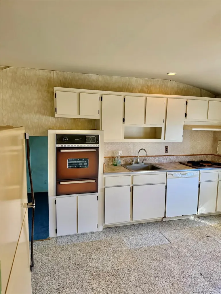 20 Catherine Drive Selden NY 11784