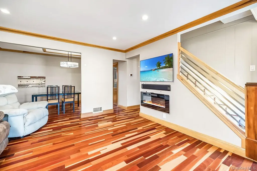 2374 Fish Avenue North Bellmore NY 11710