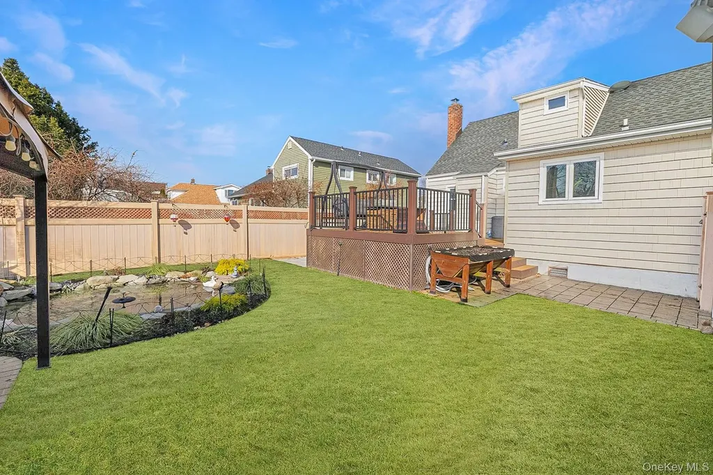 2374 Fish Avenue North Bellmore NY 11710