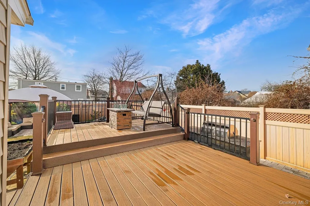2374 Fish Avenue North Bellmore NY 11710