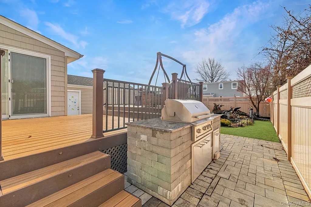 2374 Fish Avenue North Bellmore NY 11710