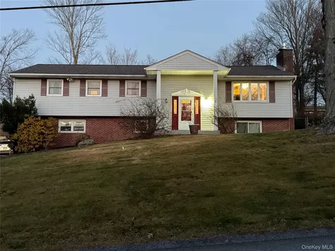 137 Simone Drive Poughkeepsie NY 12603