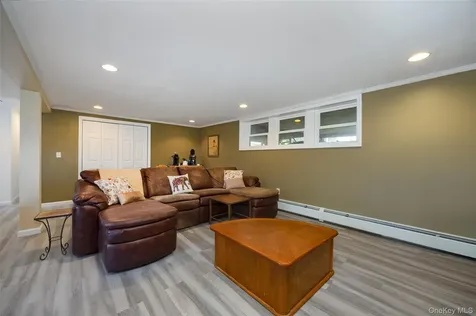 137 Simone Drive Poughkeepsie NY 12603