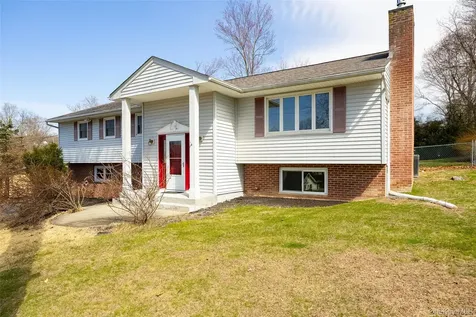 137 Simone Drive Poughkeepsie NY 12603