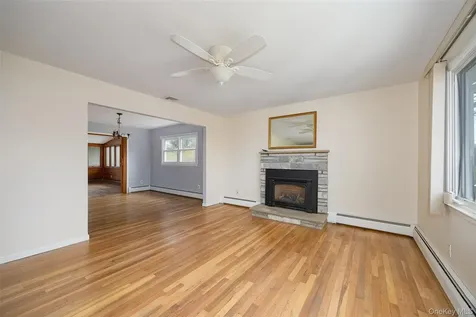 137 Simone Drive Poughkeepsie NY 12603