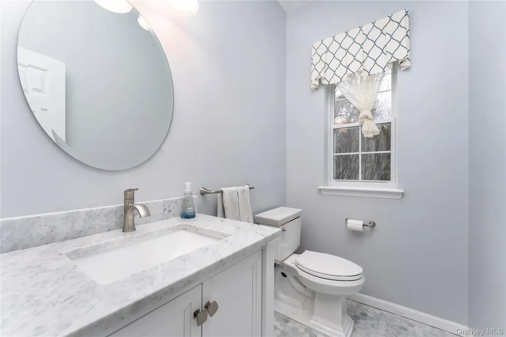 7 Framingham Lane Shoreham NY 11786