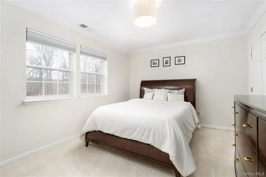 7 Framingham Lane Shoreham NY 11786