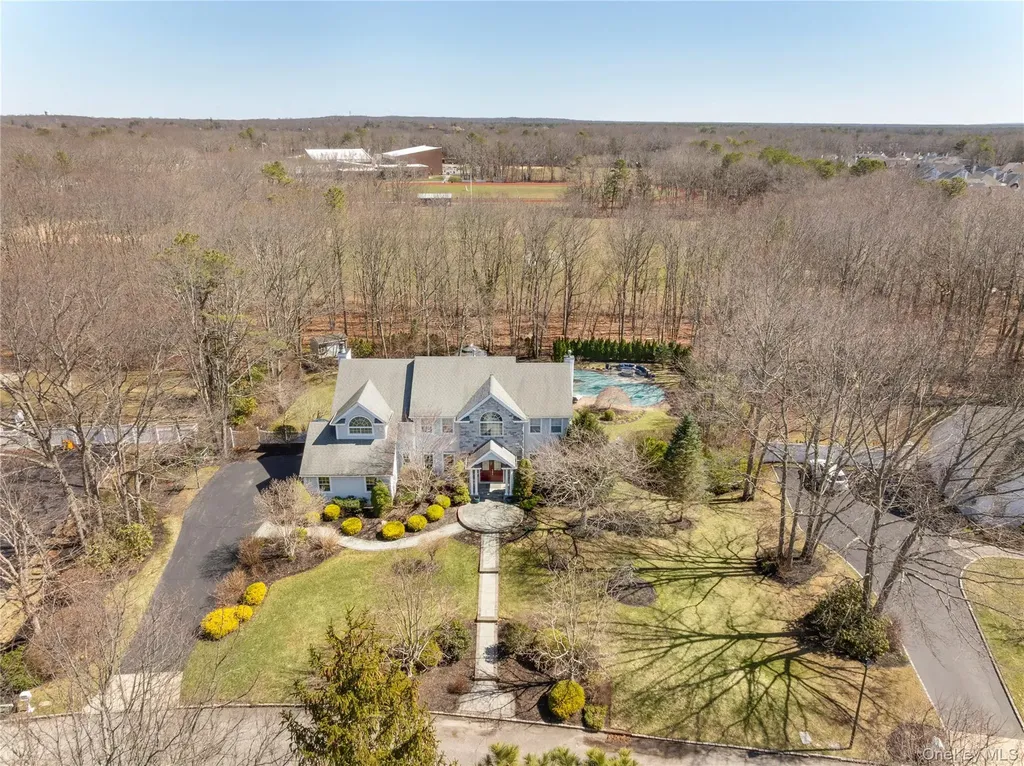 7 Framingham Lane Shoreham NY 11786