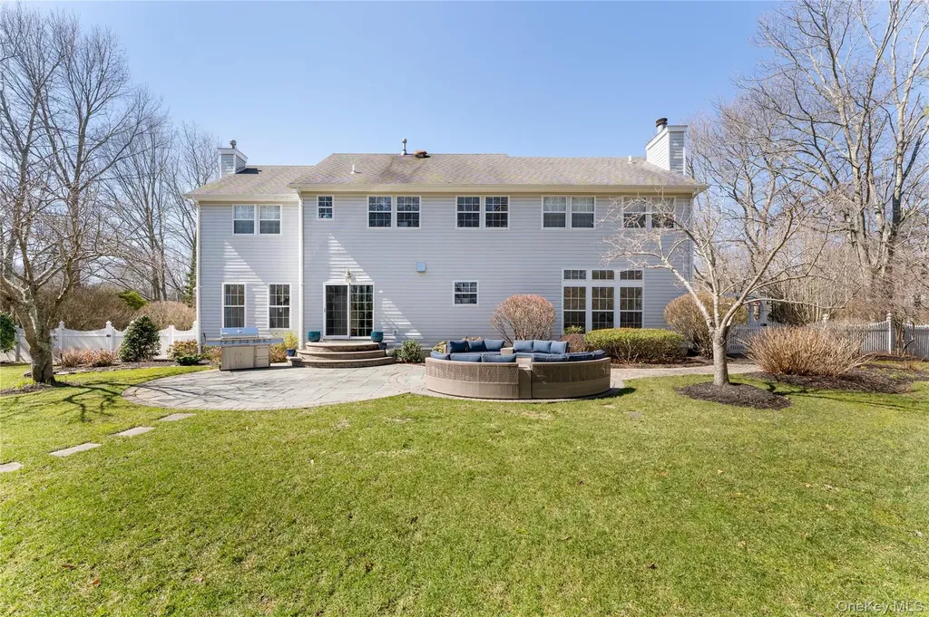 7 Framingham Lane Shoreham NY 11786