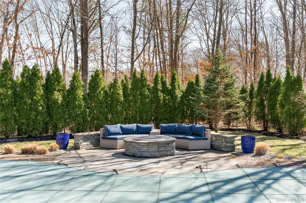 7 Framingham Lane Shoreham NY 11786