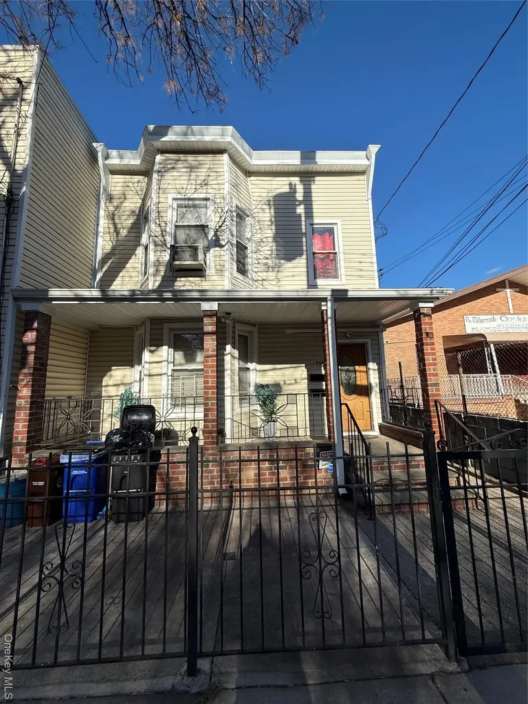 849 E 221st Street Bronx NY 10467