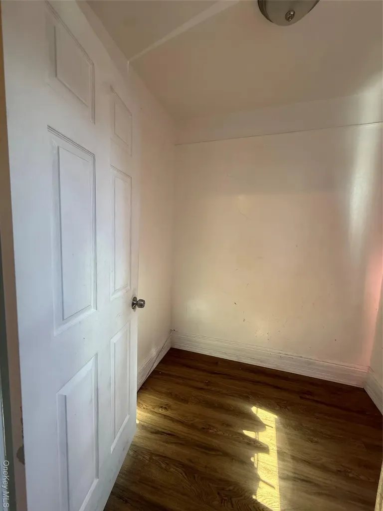 849 E 221st Street Bronx NY 10467