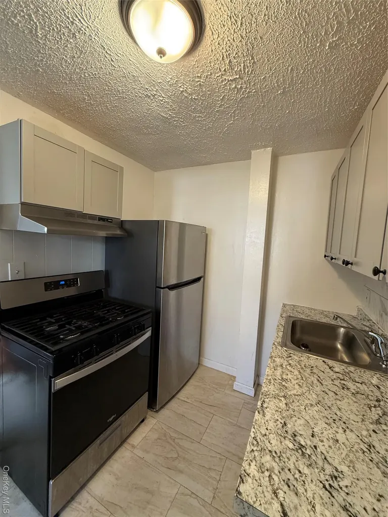 849 E 221st Street Bronx NY 10467