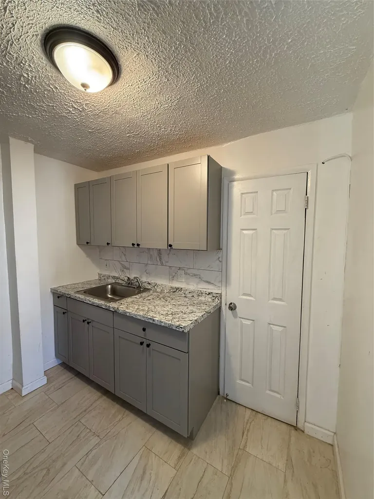 849 E 221st Street Bronx NY 10467