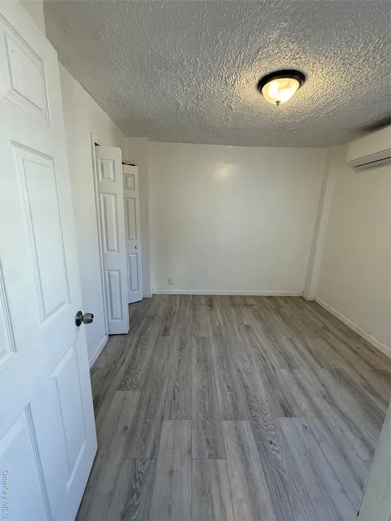 849 E 221st Street Bronx NY 10467