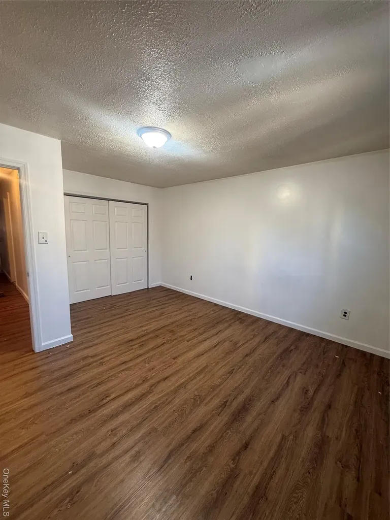 849 E 221st Street Bronx NY 10467
