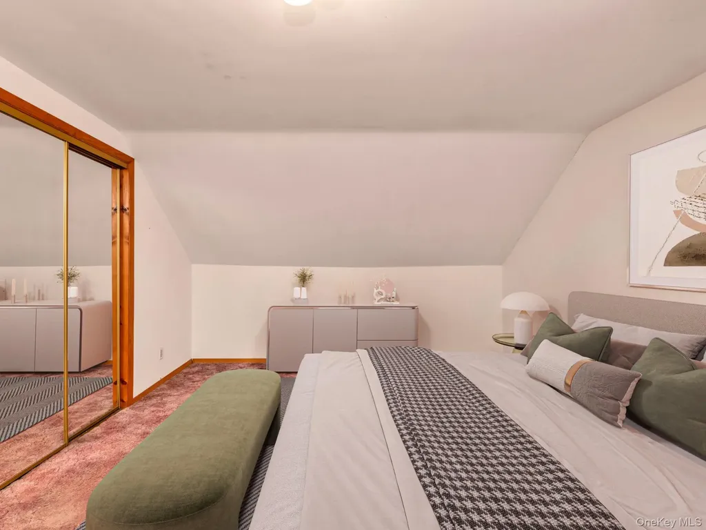 104 Vesper Court Babylon NY 11702