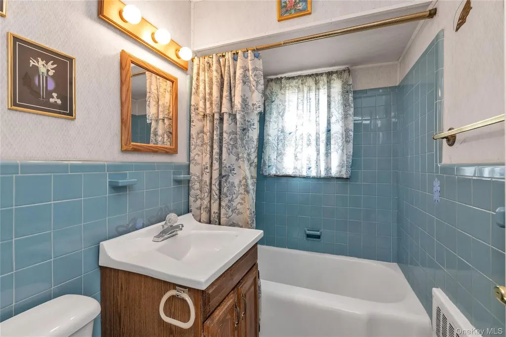 104 Vesper Court Babylon NY 11702