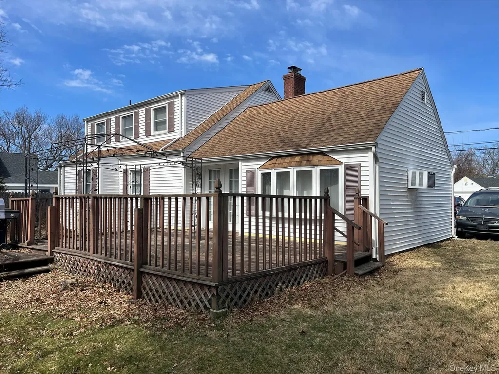 104 Vesper Court Babylon NY 11702