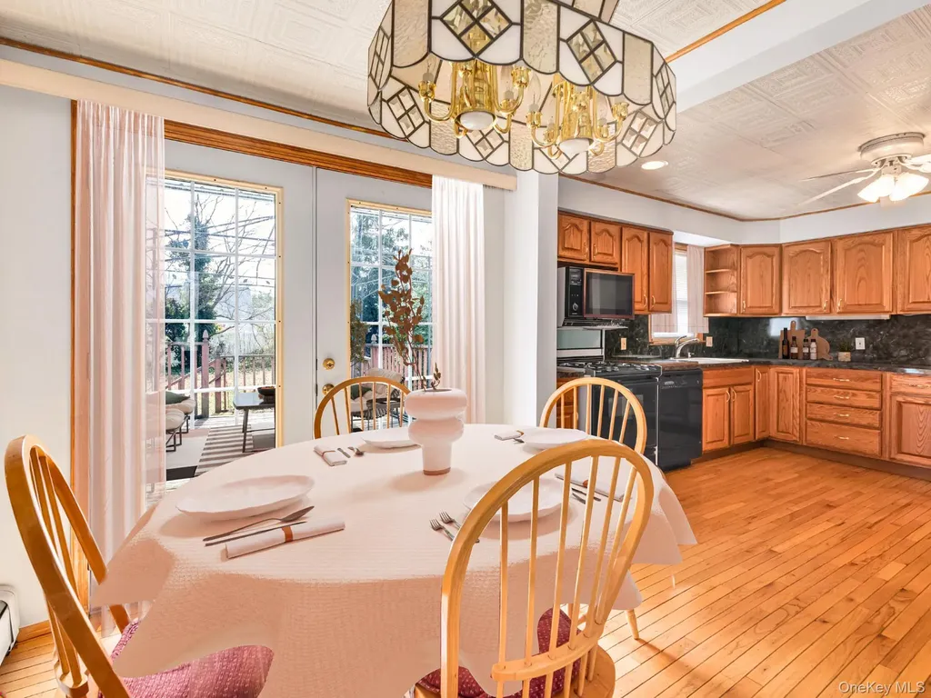 104 Vesper Court Babylon NY 11702