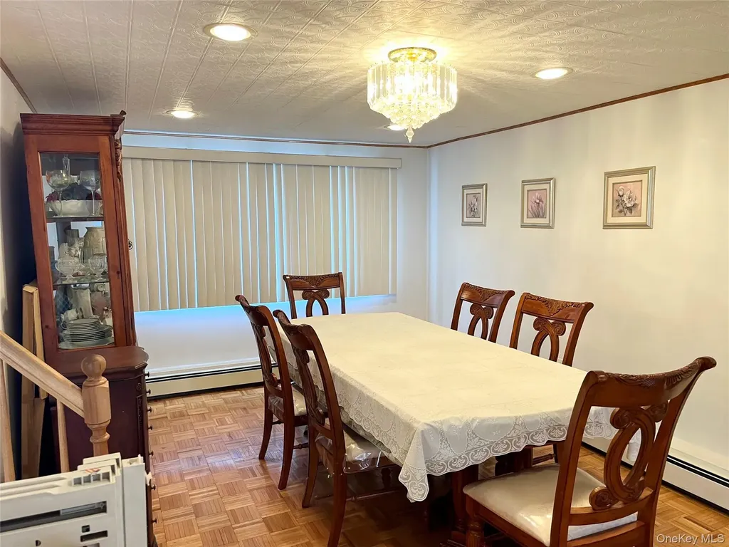 104 Vesper Court Babylon NY 11702