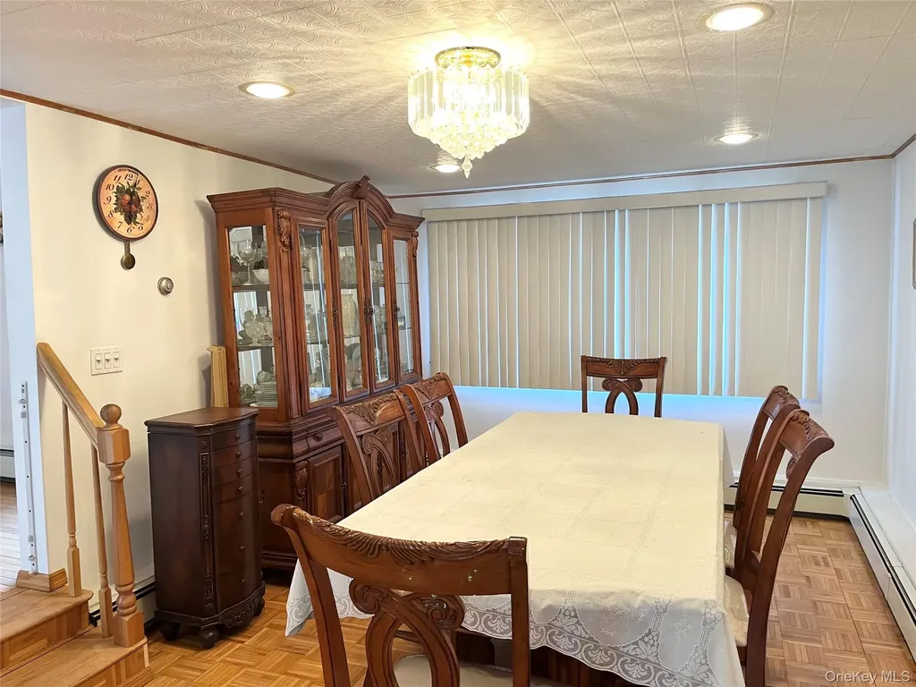 104 Vesper Court Babylon NY 11702