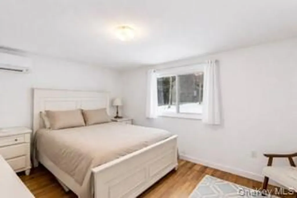 80 Louse Point East Hampton NY 11937
